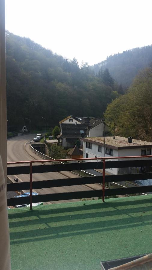 Haus Am Dekernbach Bed & Breakfast Cochem Dış mekan fotoğraf