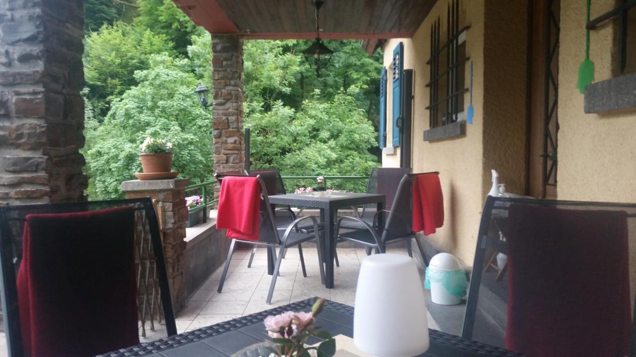 Haus Am Dekernbach Bed & Breakfast Cochem Dış mekan fotoğraf