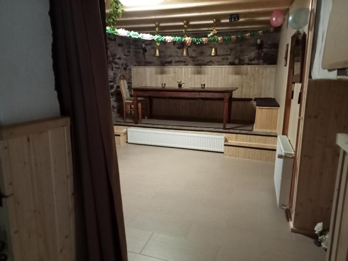 Haus Am Dekernbach Bed & Breakfast Cochem Dış mekan fotoğraf